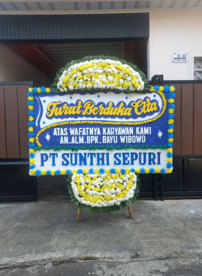 Papan Bunga Duka di Pundungsari