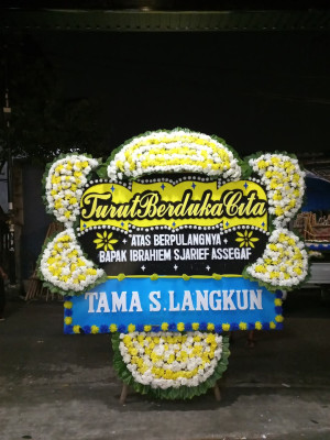 Papan Bunga Duka di Pundungsari